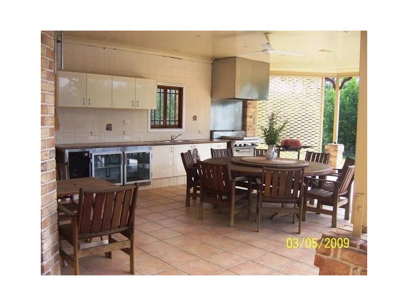 18 Victor Russell Drive, Samford QLD 4520
