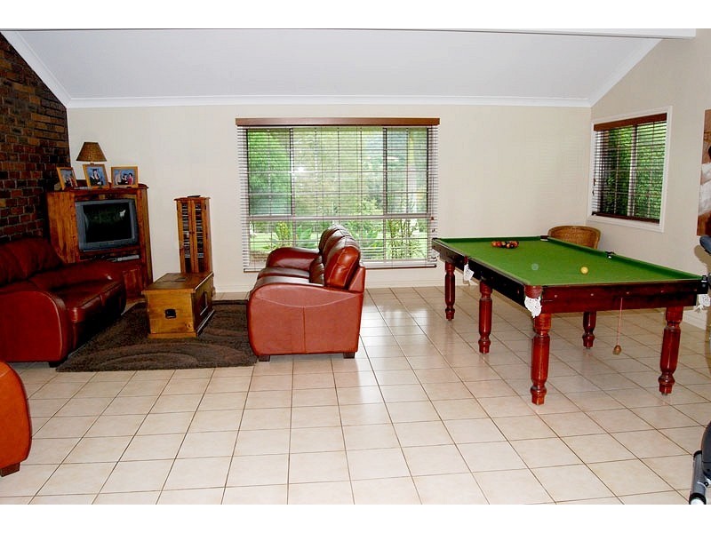 31 Greenwood Crescent, Samford QLD 4520