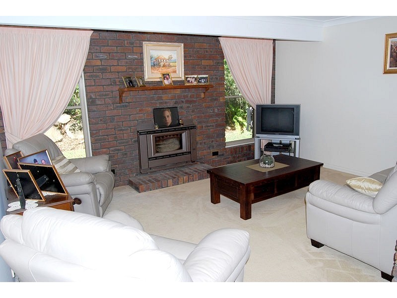 31 Greenwood Crescent, Samford QLD 4520