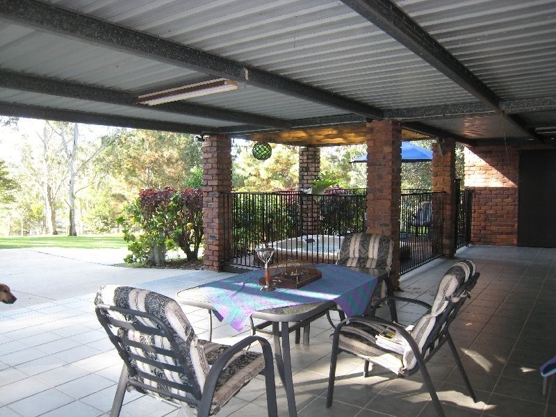 42 Vores Road, Whiteside QLD 4503