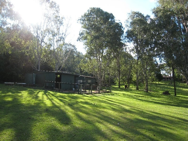 42 Vores Road, Whiteside QLD 4503