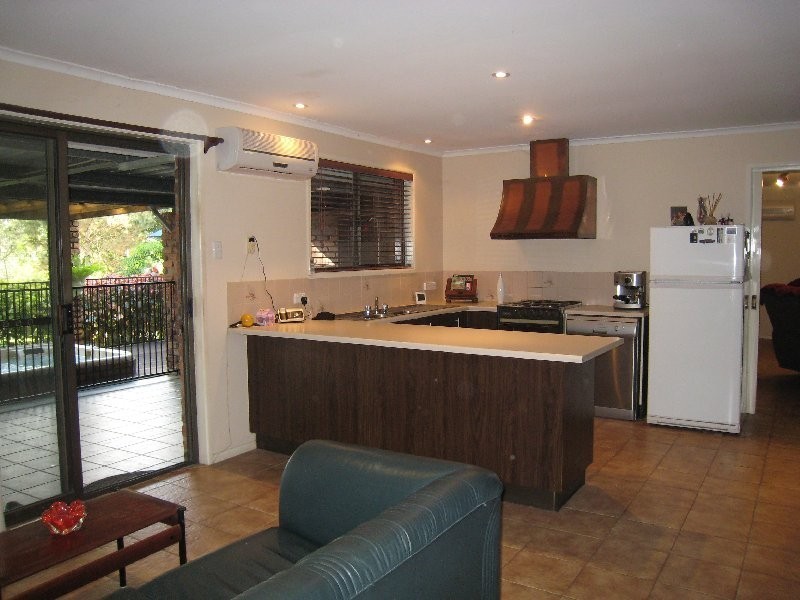 42 Vores Road, Whiteside QLD 4503