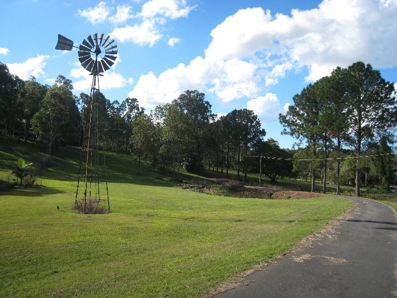 42 Vores Road, Whiteside QLD 4503