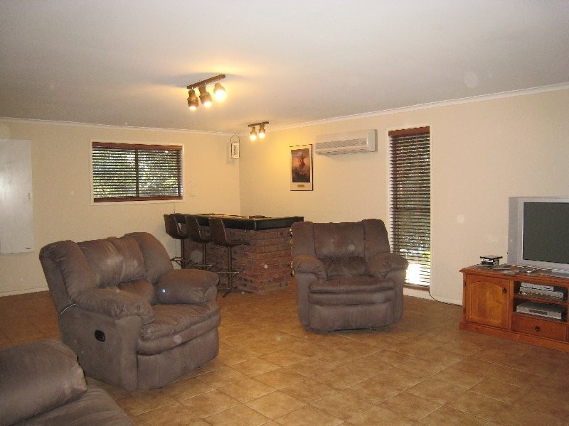 42 Vores Road, Whiteside QLD 4503