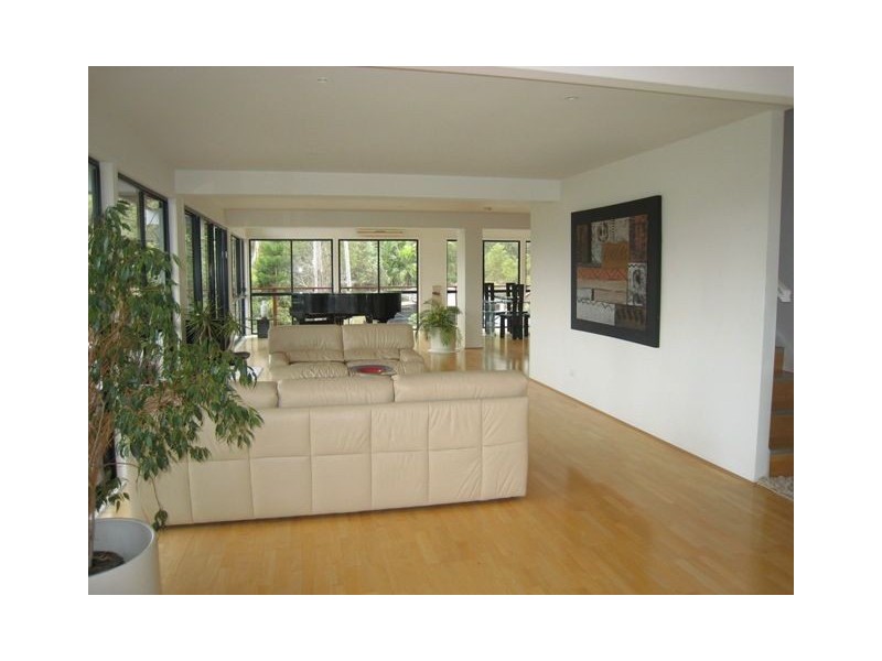 1 Sylvaterre Court, Samford Valley QLD 4520