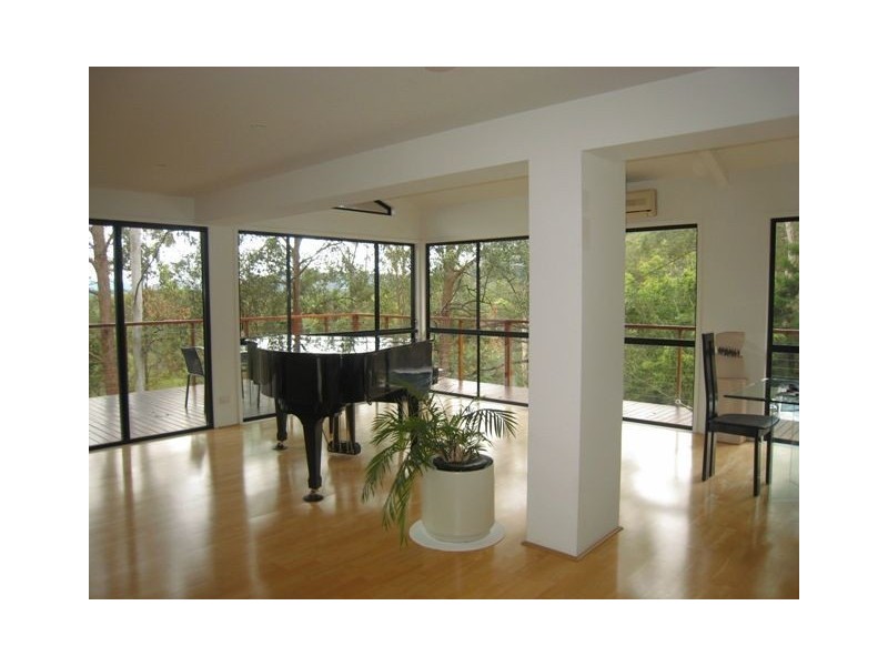 1 Sylvaterre Court, Samford Valley QLD 4520