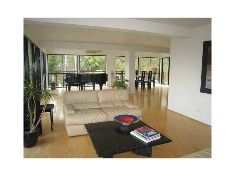 1 Sylvaterre Court, Samford Valley QLD 4520