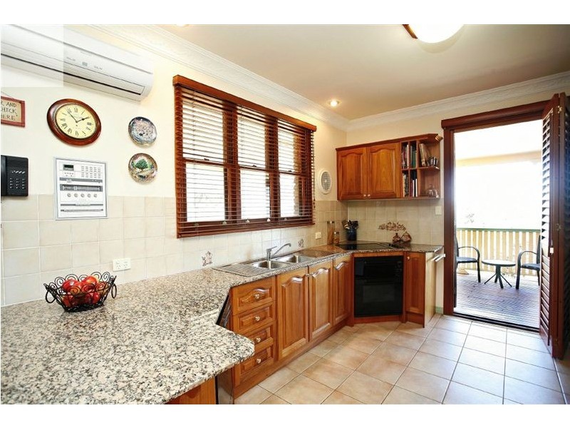 62 Greggs Road, Samford QLD 4520