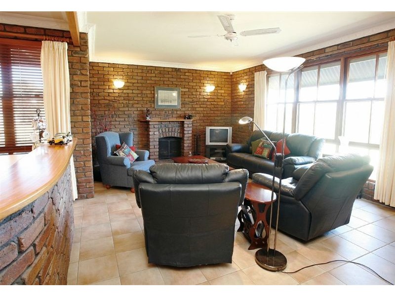 62 Greggs Road, Samford QLD 4520