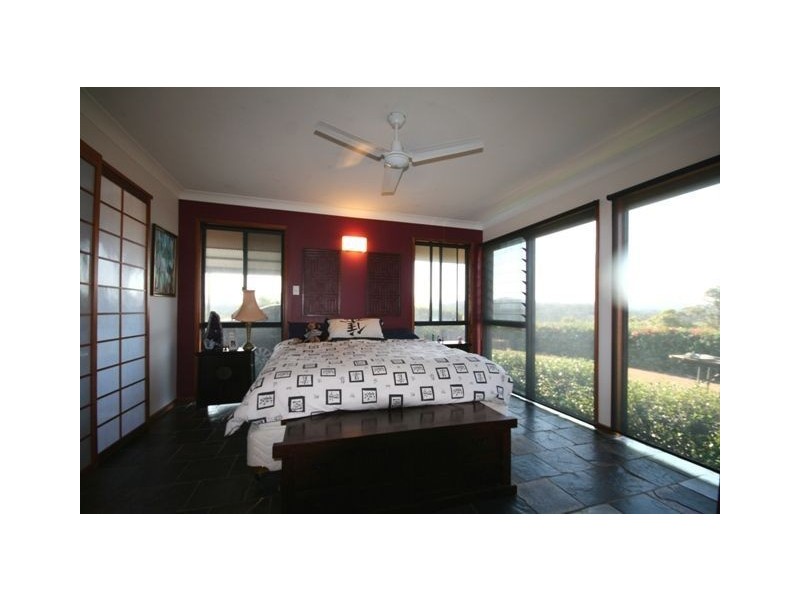 33 Willem Drive, Samford QLD 4520