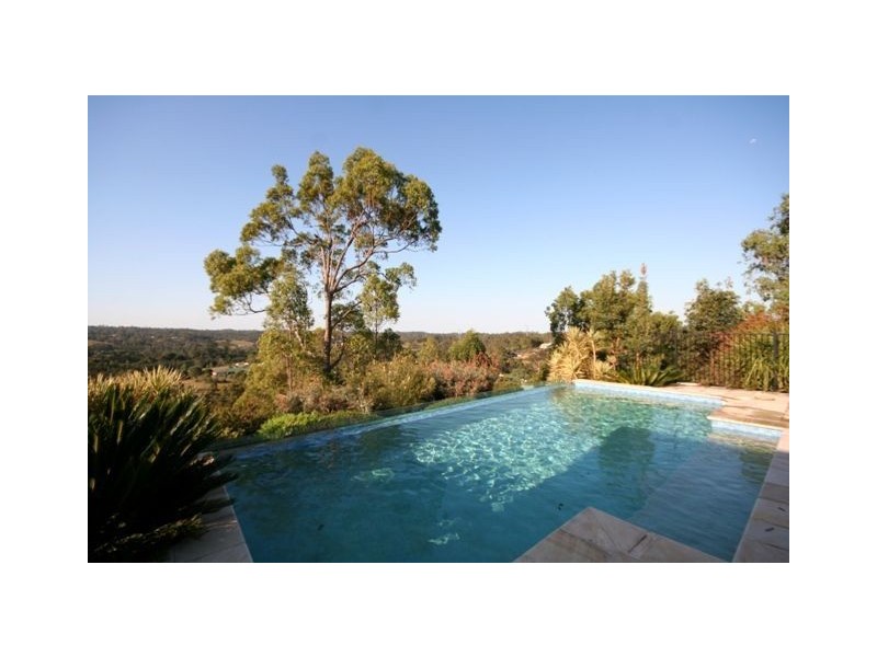 33 Willem Drive, Samford QLD 4520