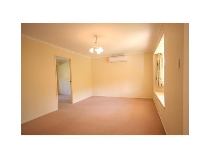 1 Rattray Place, Ferny Grove QLD 4055
