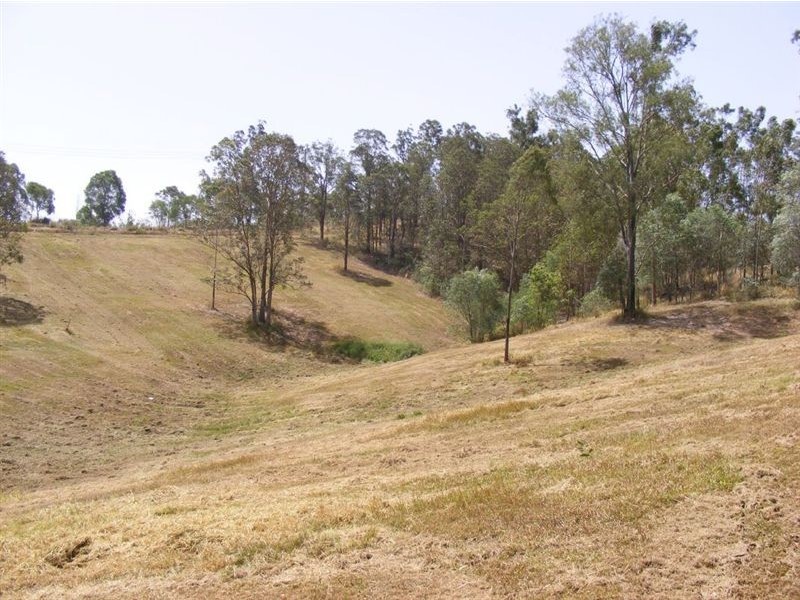 633 Eatons Crossing Road, Eatons Hill QLD 4037