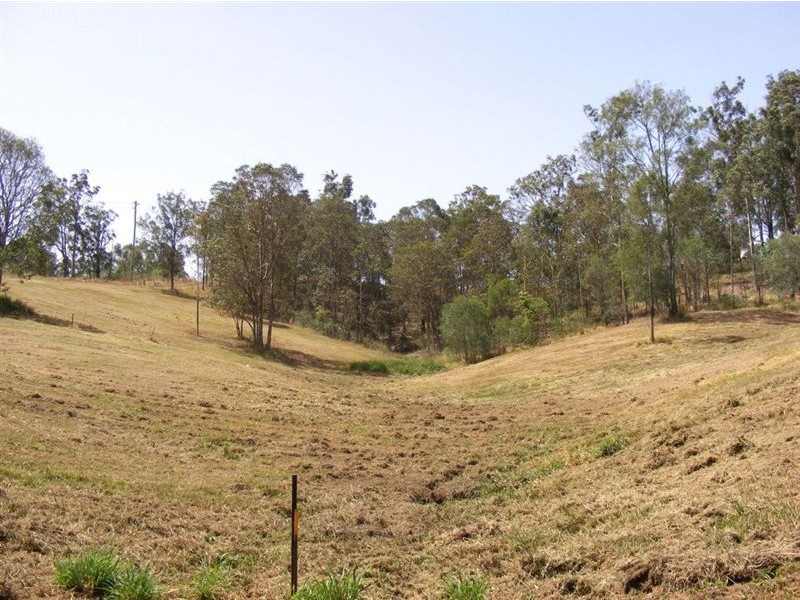 633 Eatons Crossing Road, Eatons Hill QLD 4037