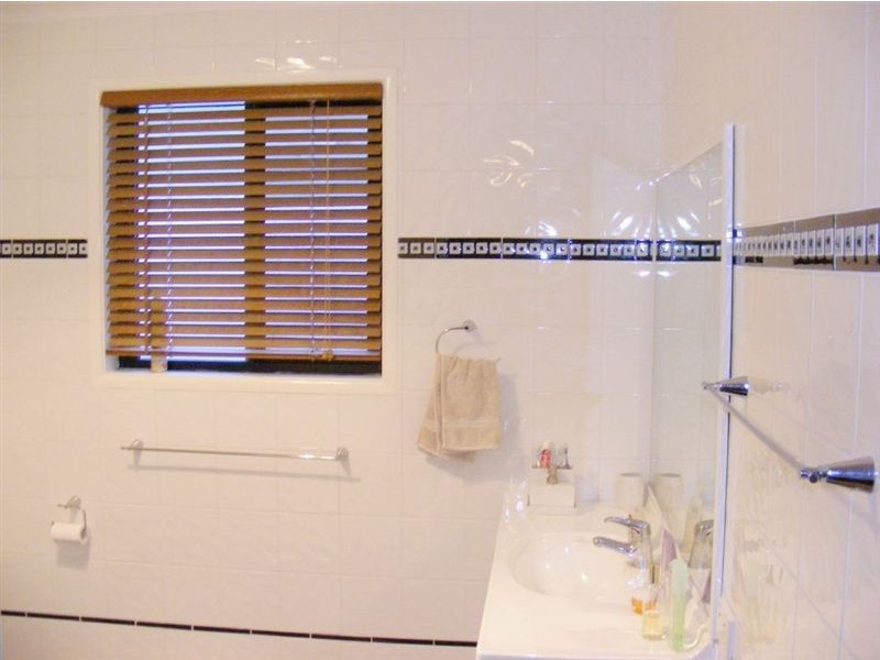 19 Franzin Drive, Cashmere QLD 4500