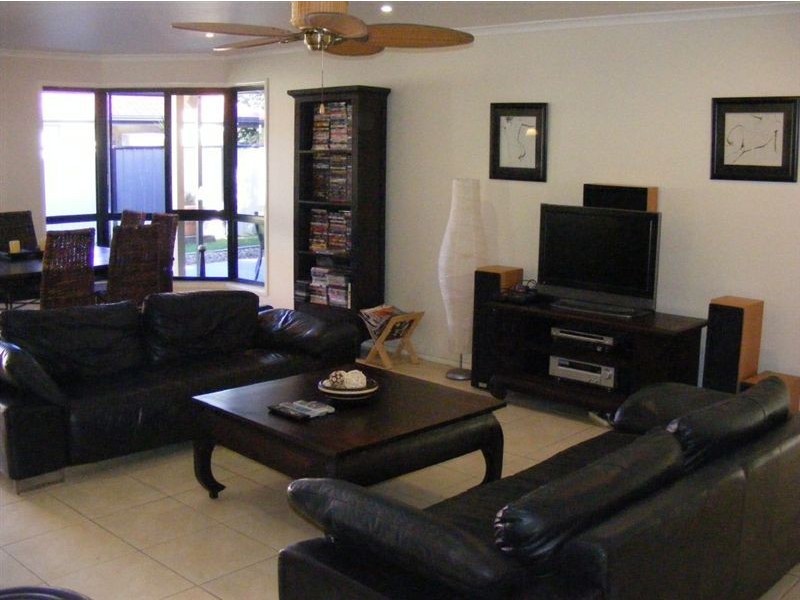 19 Franzin Drive, Cashmere QLD 4500