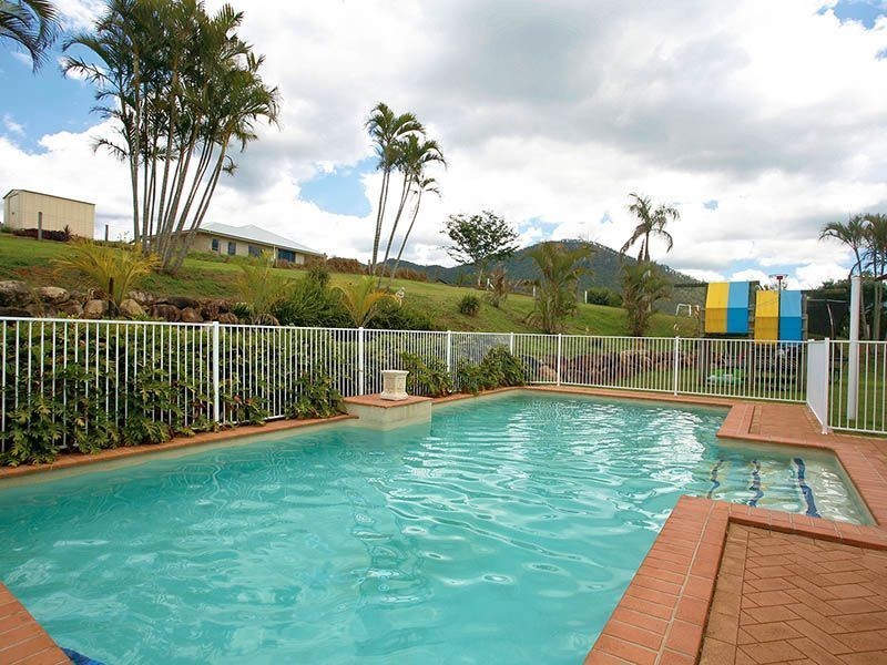 18 Showgrounds Drive, Samford QLD 4520