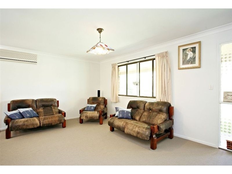 10 Mangifera Close, Samford QLD 4520