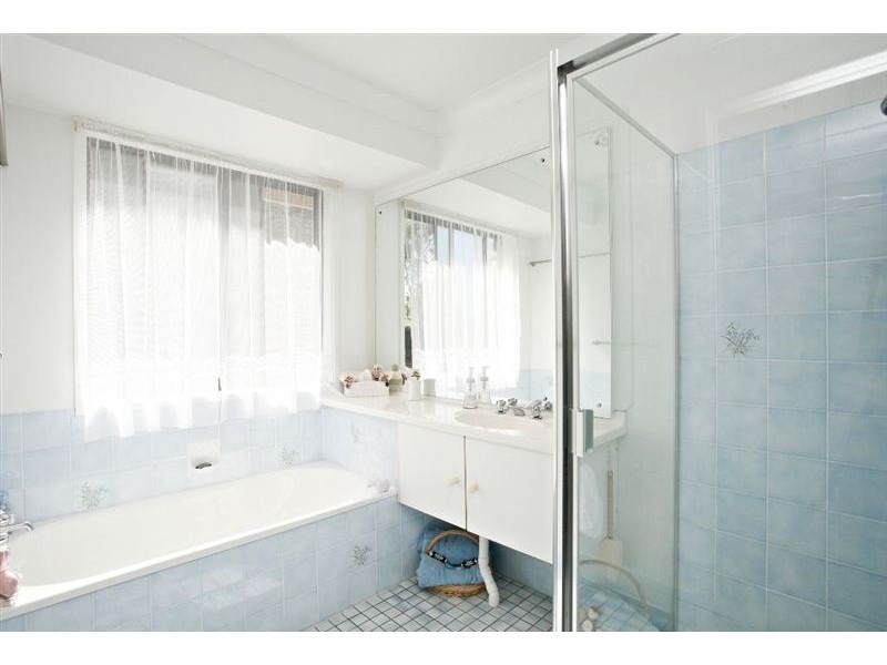 10 Mangifera Close, Samford QLD 4520