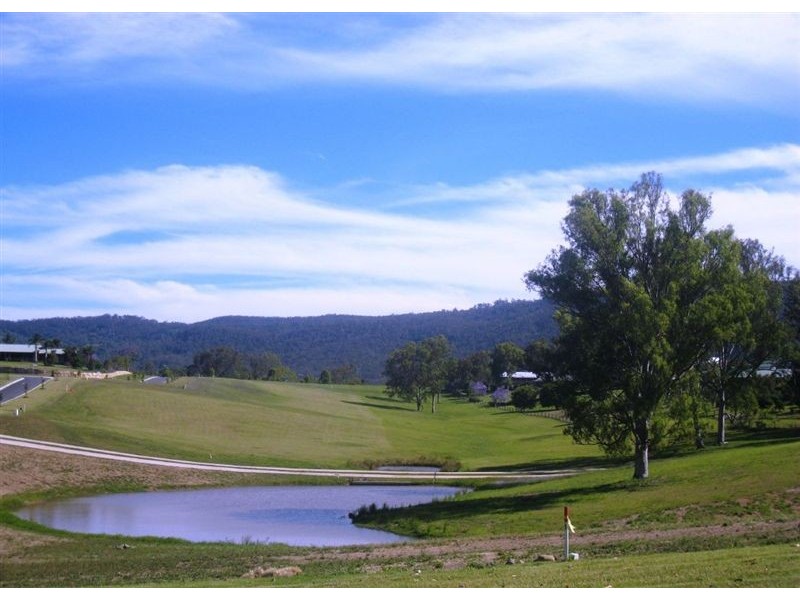 8 Haigh Crescent, Samford QLD 4520