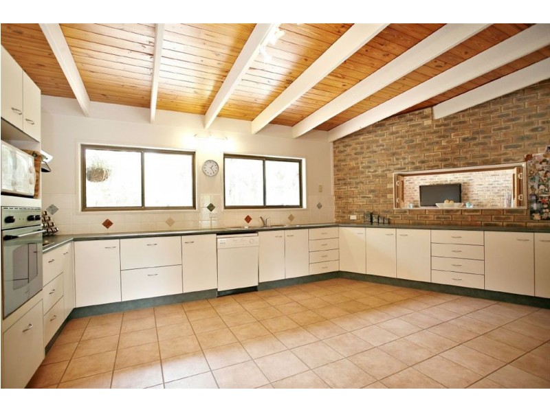 223 Mount Glorious Road, Samford QLD 4520