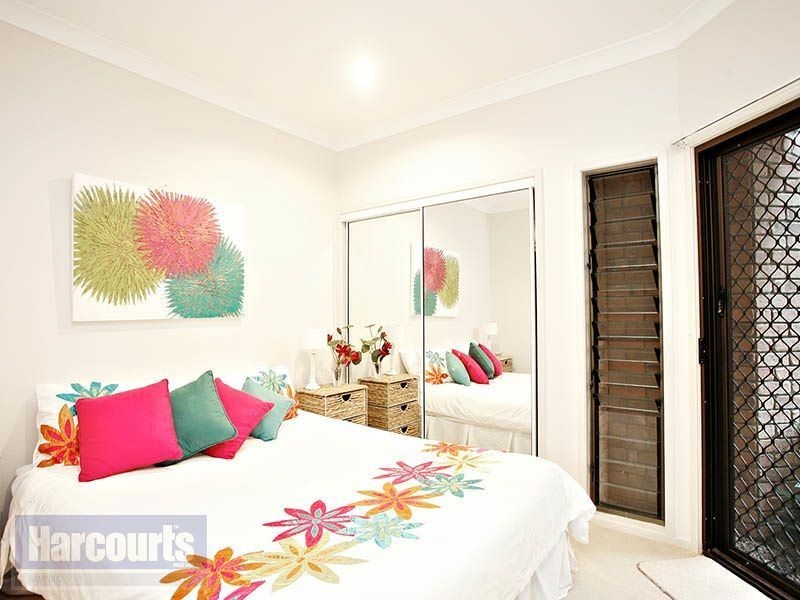 5 Lamorna Court, Ferny Hills QLD 4055