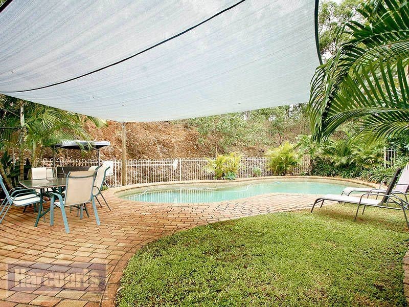 5 Lamorna Court, Ferny Hills QLD 4055
