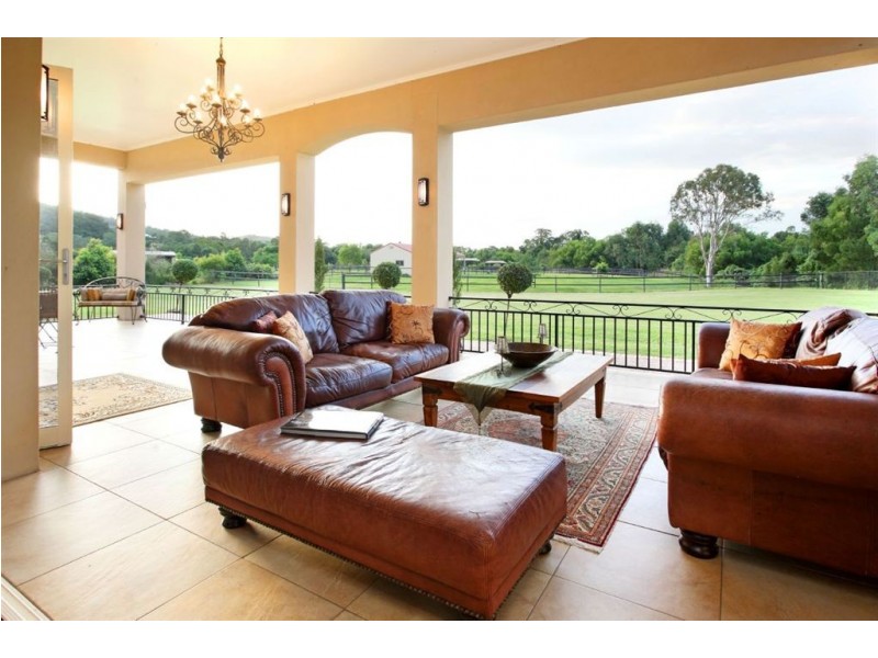 16 Warwick Lane, Samford QLD 4520