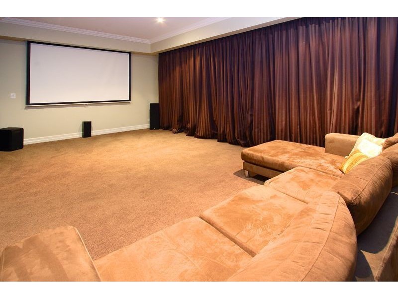 16 Warwick Lane, Samford QLD 4520