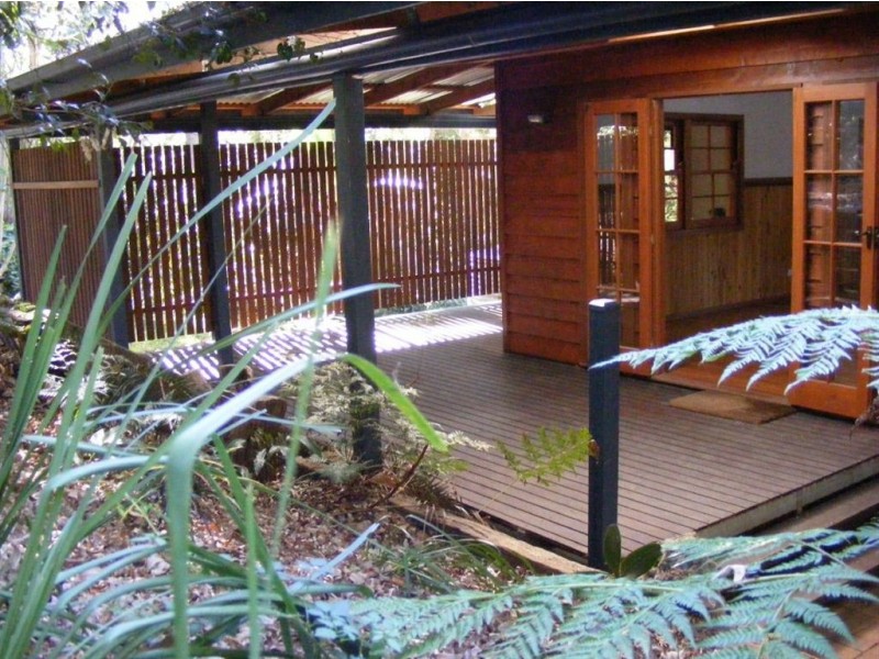 69 Harland Road, Mount Glorious QLD 4520