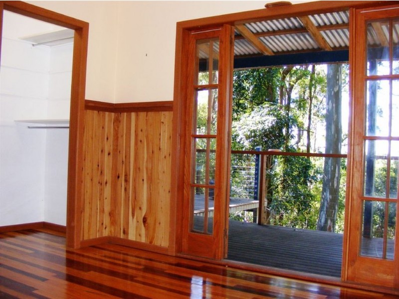 69 Harland Road, Mount Glorious QLD 4520