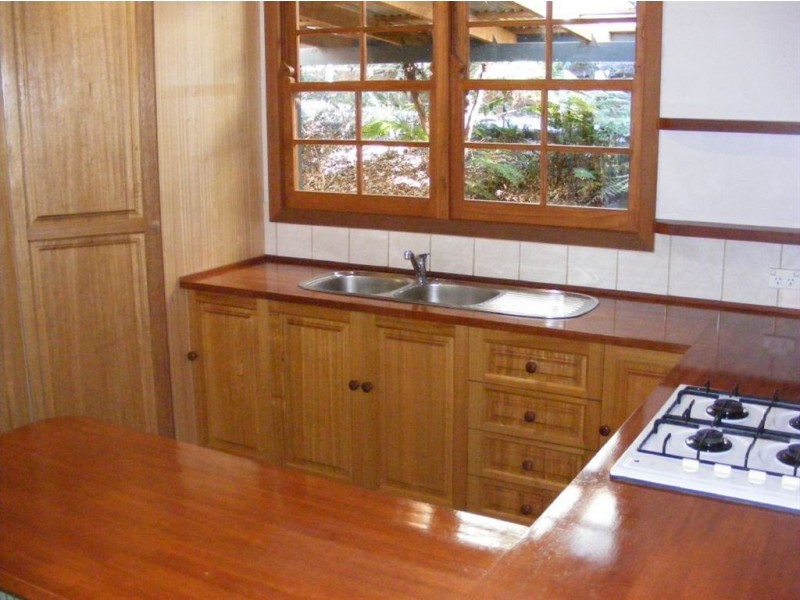 69 Harland Road, Mount Glorious QLD 4520