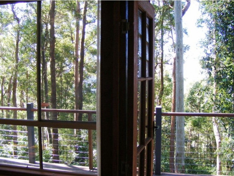 69 Harland Road, Mount Glorious QLD 4520