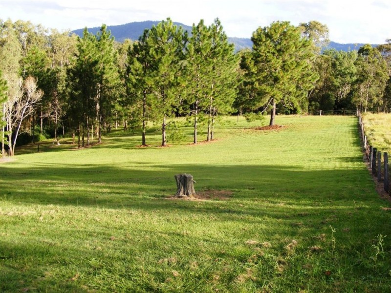 213 Gibbons Road, Samford QLD 4520