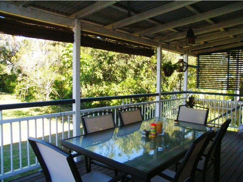 8 Junction Street, Samford QLD 4520