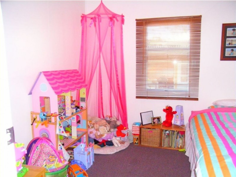 8 Junction Street, Samford QLD 4520