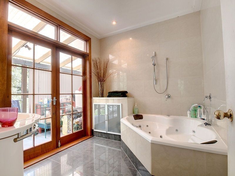 230 Dawson Creek Road, Samford QLD 4520