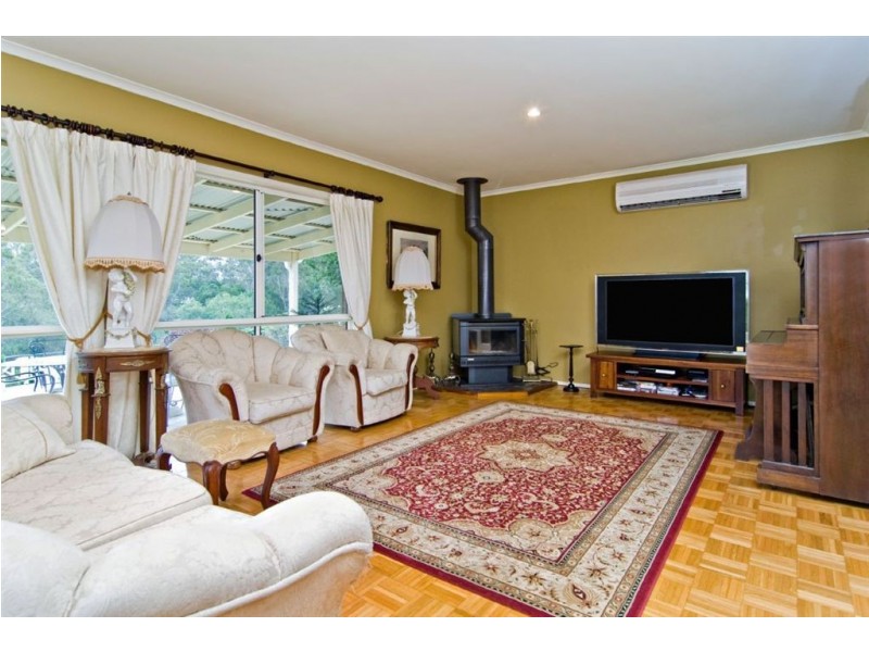 4 Riverine Court, Samford QLD 4520