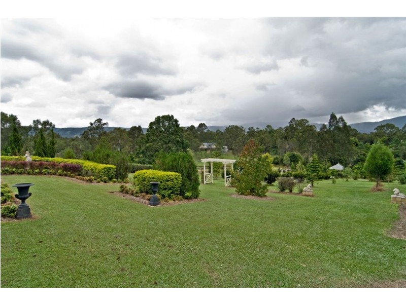 4 Riverine Court, Samford QLD 4520