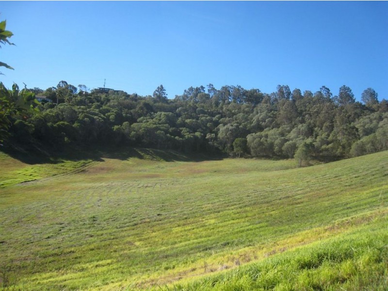 8 Oak River Rd, Samford QLD 4520