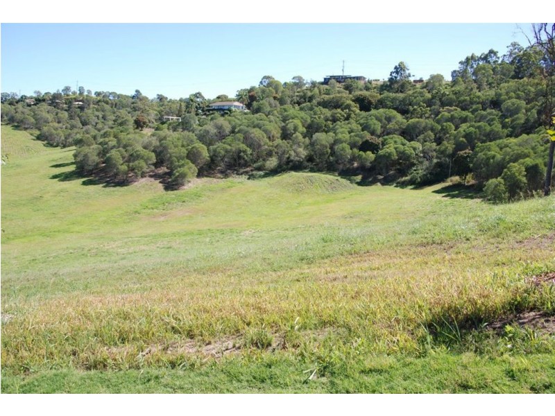 8 Oak River Rd, Samford QLD 4520