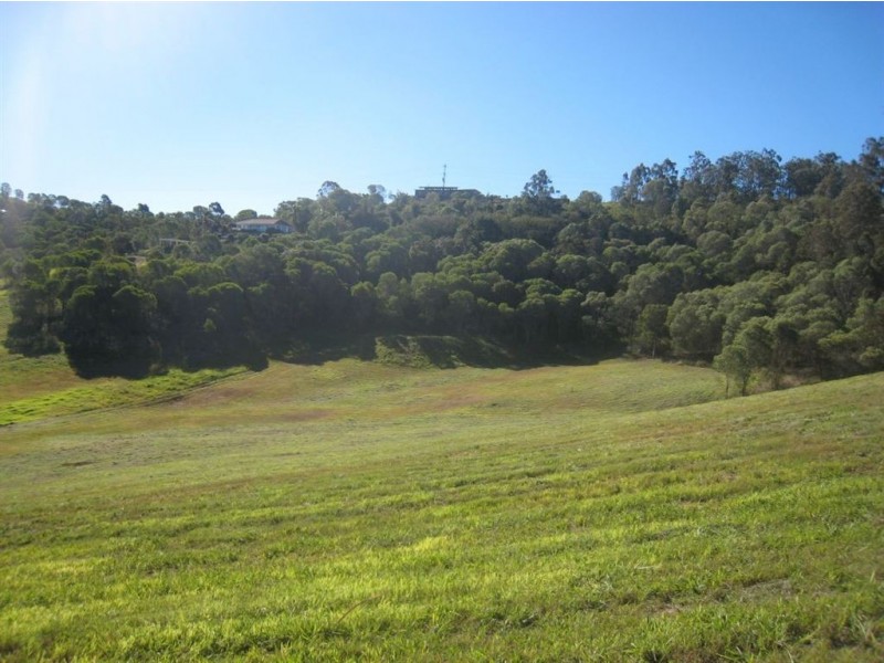 8 Oak River Rd, Samford QLD 4520