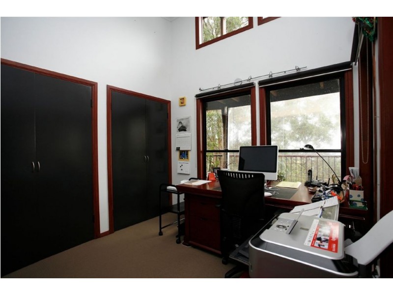 8 Bulcock Avenue, Mount Nebo QLD 4520