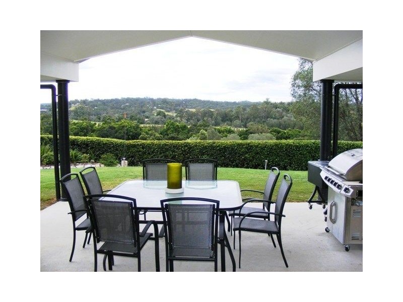 26 Willem Drive, Samford QLD 4520