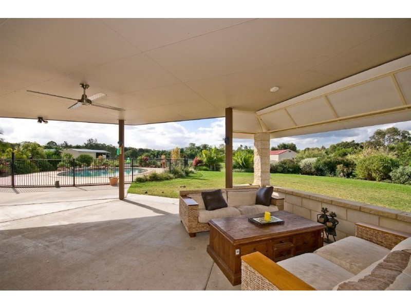 18 Warwick Lane, Samford QLD 4520