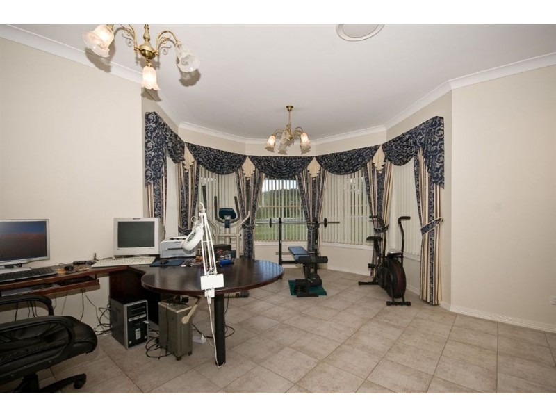 18 Warwick Lane, Samford QLD 4520