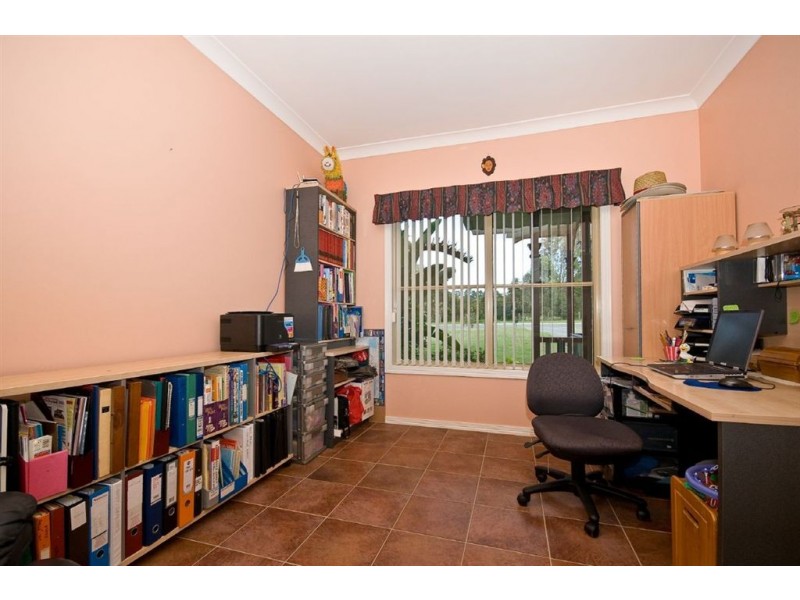 18 Warwick Lane, Samford QLD 4520