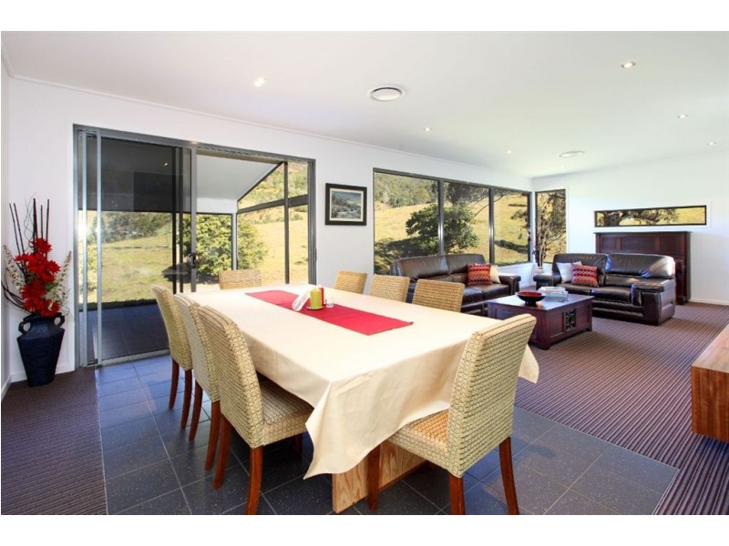 10 Kirk Court, Samford QLD 4520