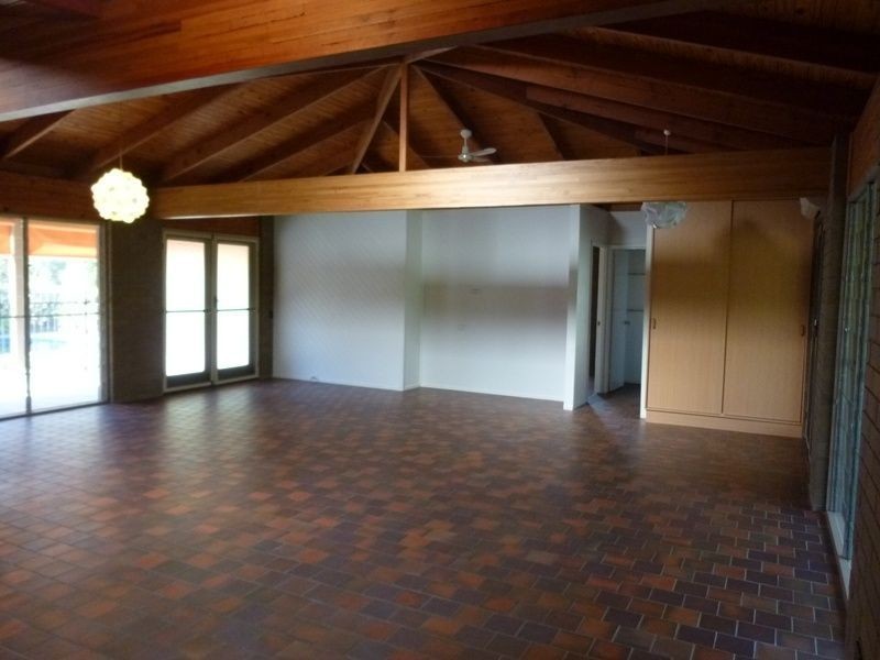 11 Trentham Place, Samford QLD 4520