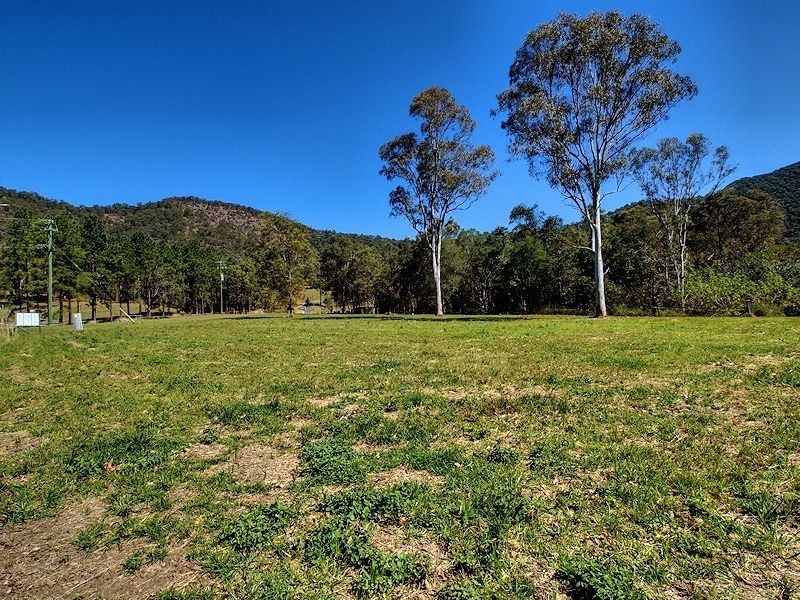 2 Lyell Court, Mount Samson QLD 4520